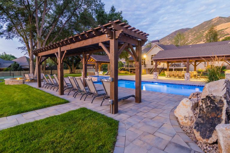 Wright Timberframe Pergola in Chestnut Brown