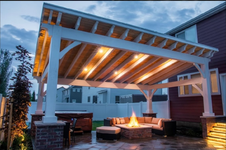 Wright Timberframe Pergola in Cottage White