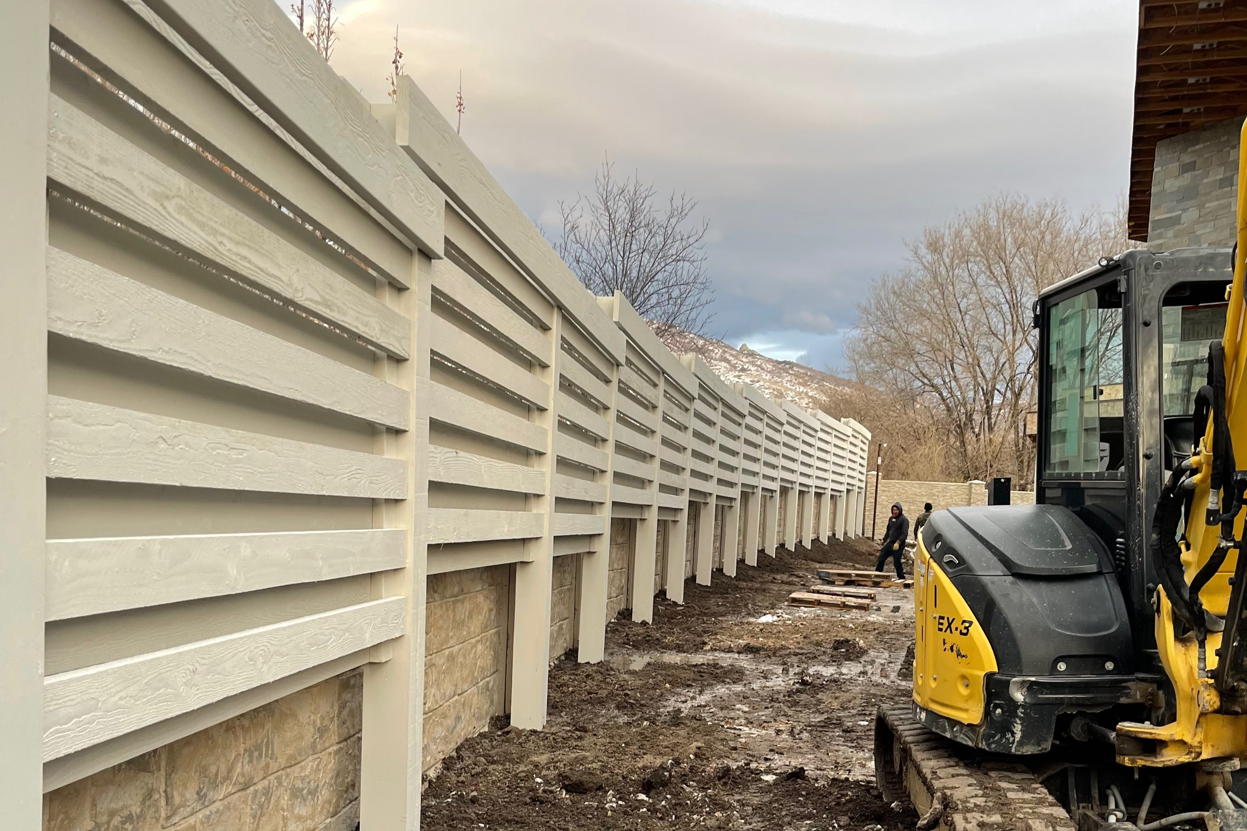 Wright Timberframe Trellis in Anew Gray