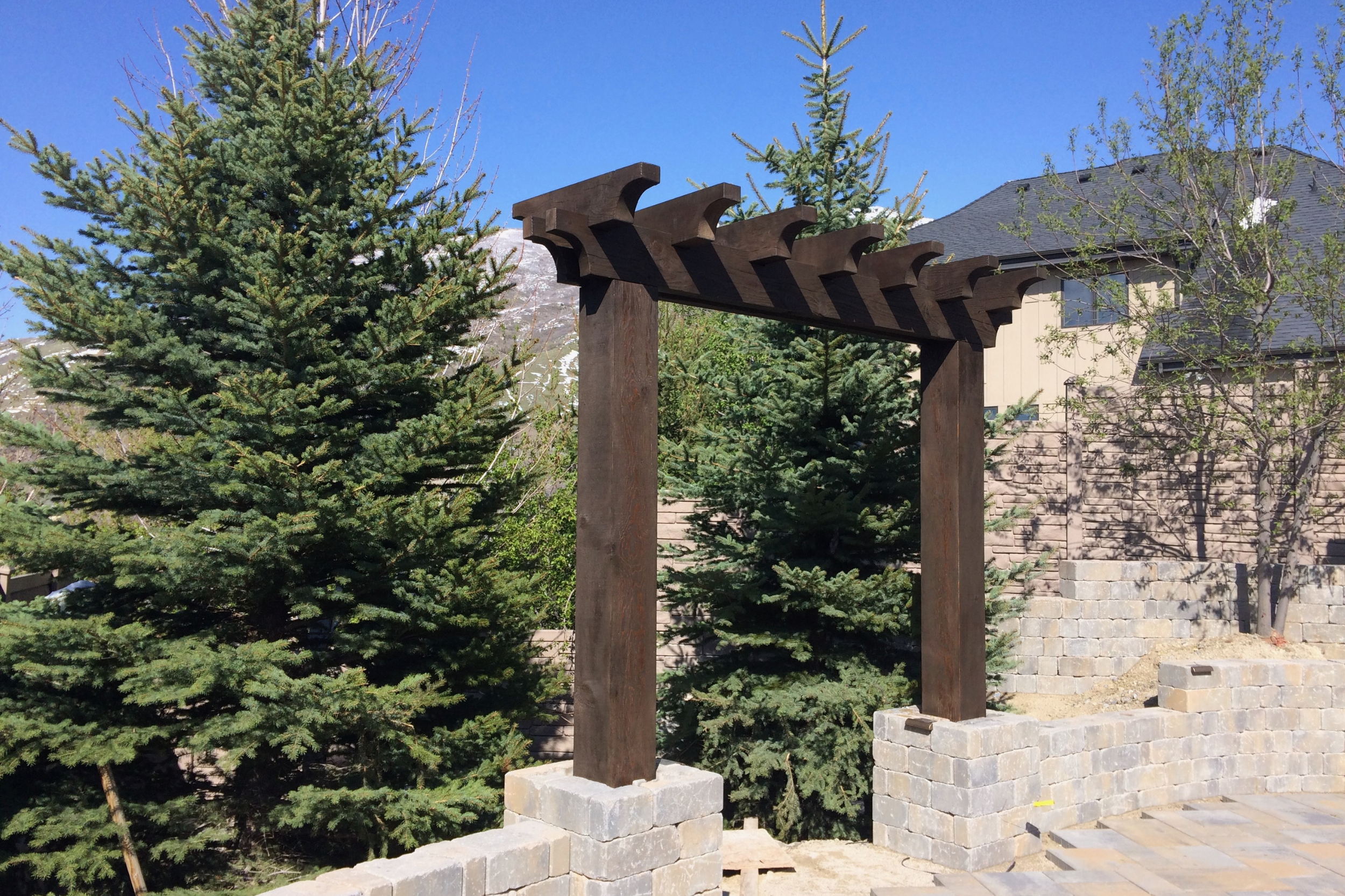 Wright Timberframe Trellis in Chestnut