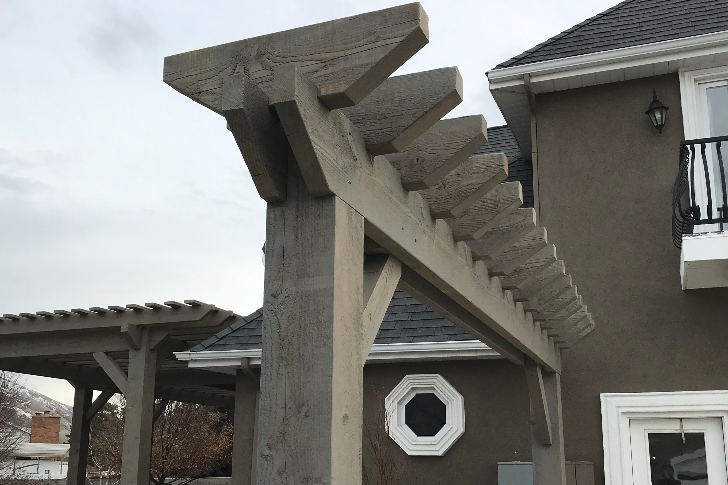 Wright Timberframe Trellis in Driftwood Gray